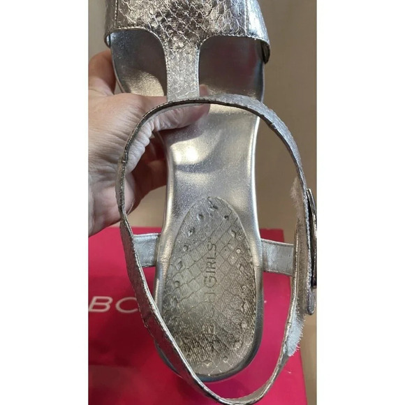 BCBG Girls Size 8 1/2 M Onella Sandal Silver Metallic Whips Sandals Platform - Picture 13 of 16